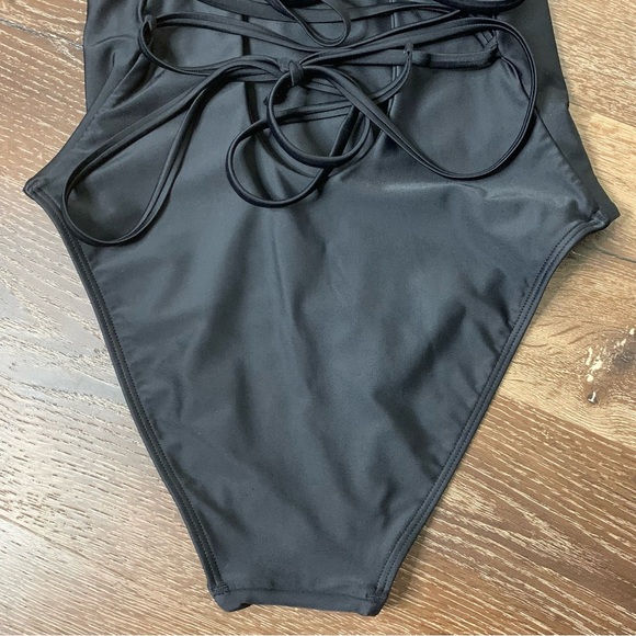 Matteau womens black wrap plunge lace one piece swimsuit 4/ US8 - Picture 6 of 10